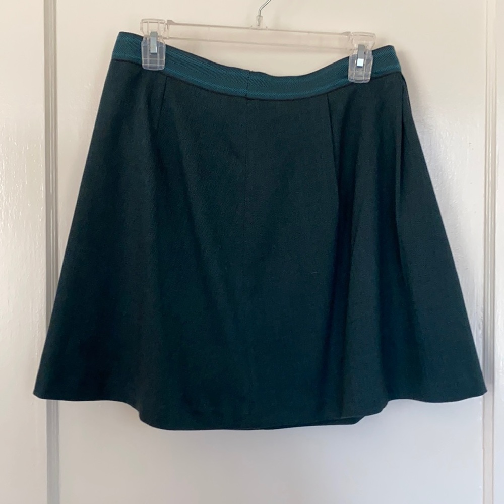 The Limited - Green skirt. Size small. NWOT